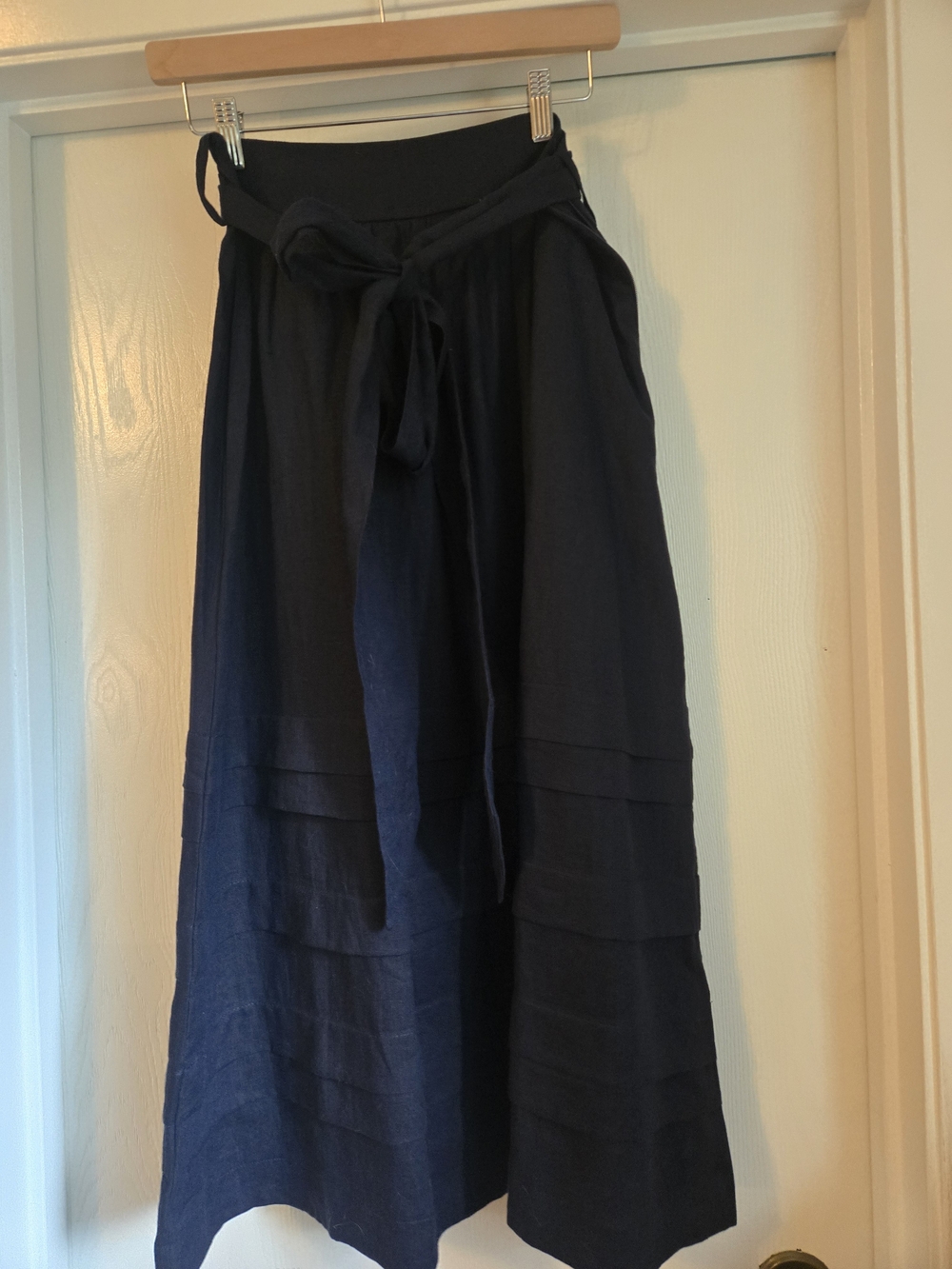 Boden Navy Midi Tie-Waist Skirt